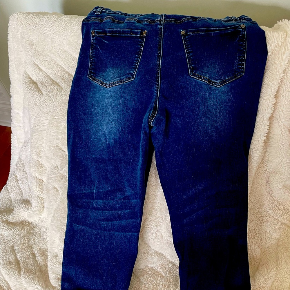Love & legend capris size 18